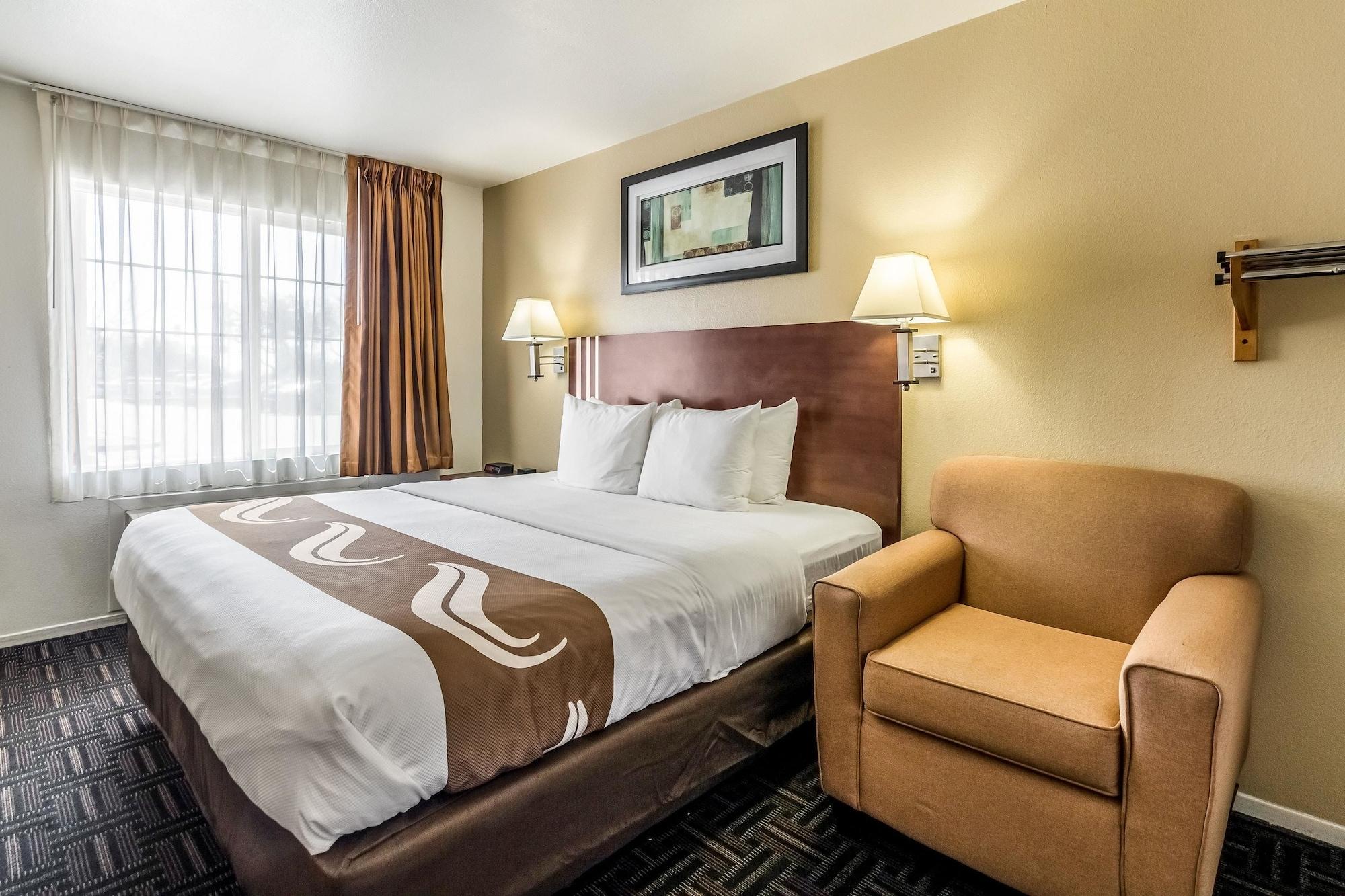Quality Near Hotel 2*